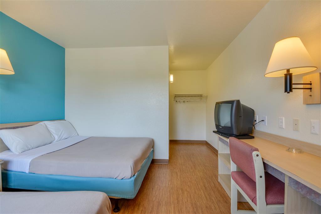 Rodeway Inn Tillmans Corner Værelse billede